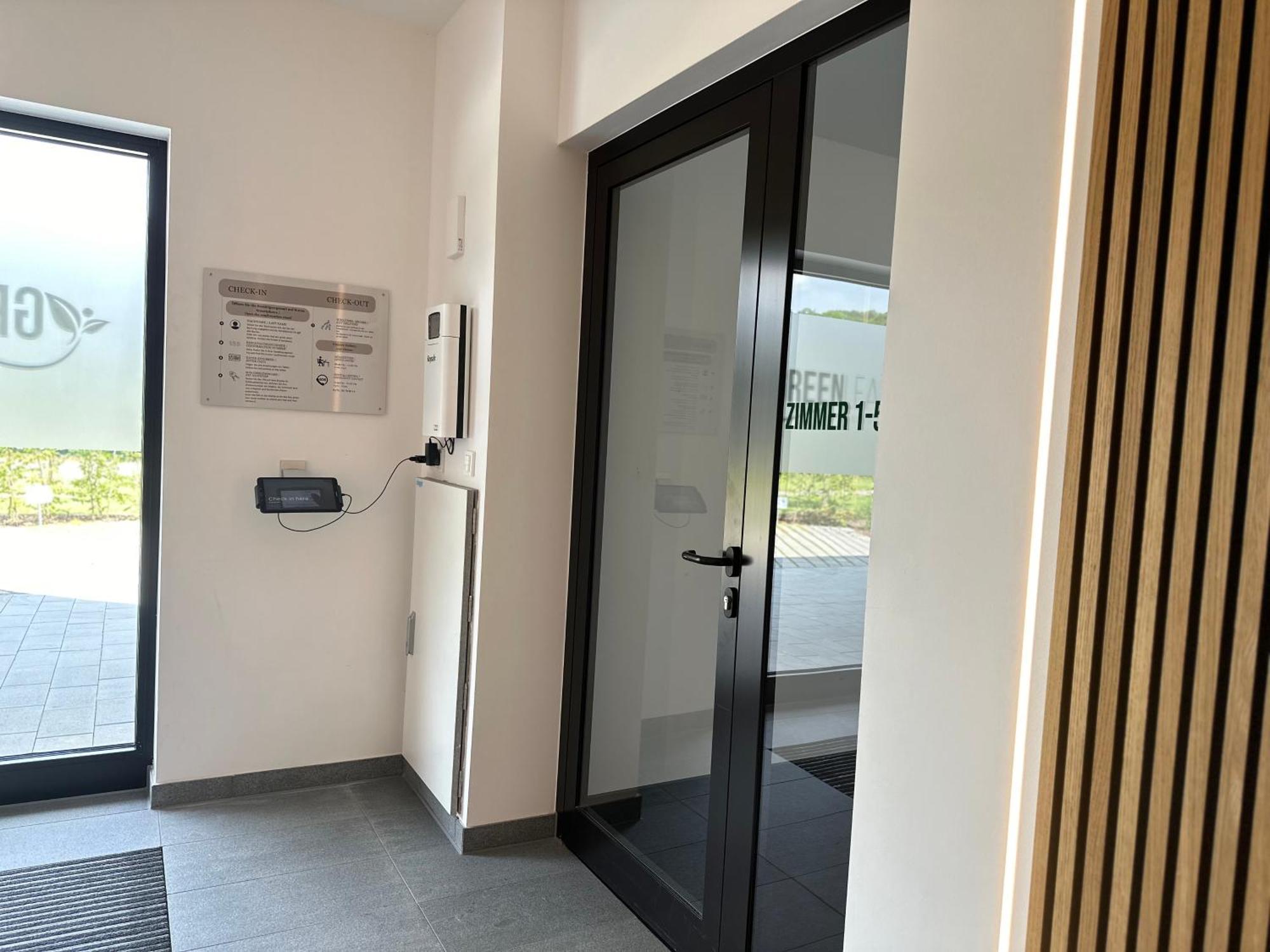 Boutique Hotel Greenleaf Sinzing Buitenkant foto